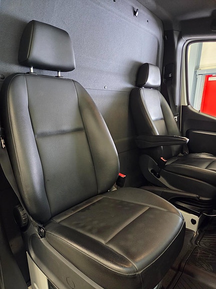 Mercedes-Benz Sprinter 516 20 of 22