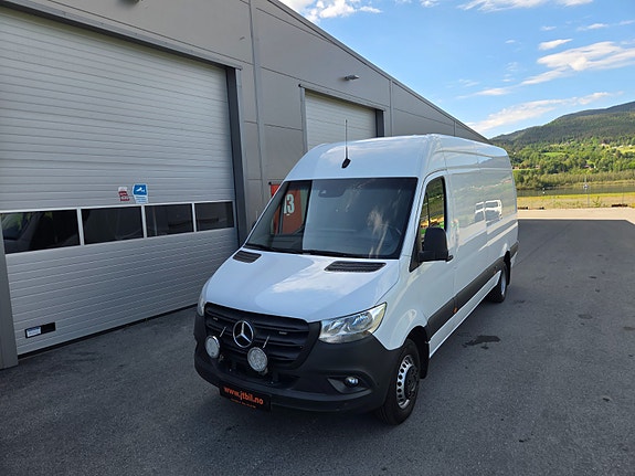 Mercedes-Benz Sprinter 516 2 of 22