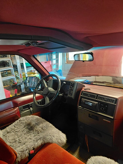 Chevrolet Astro 3 of 14