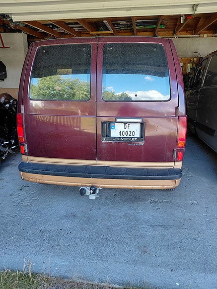 Chevrolet Astro 8 of 14