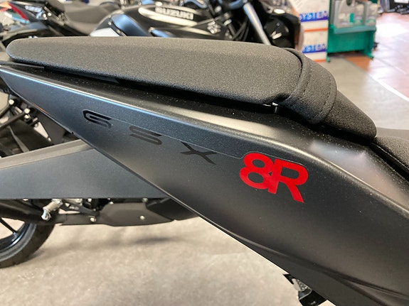 Suzuki GSX-8R Tilbud utstillingsmodell 11 of 30