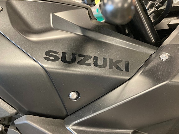Suzuki GSX-8R Tilbud utstillingsmodell 7 of 30