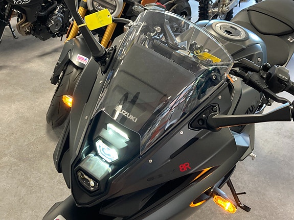 Suzuki GSX-8R Tilbud utstillingsmodell 13 of 30
