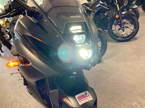 Suzuki GSX-8R Tilbud utstillingsmodell 4 of 30