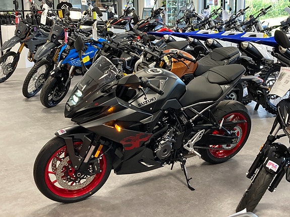 Suzuki GSX-8R Tilbud utstillingsmodell 2 of 30