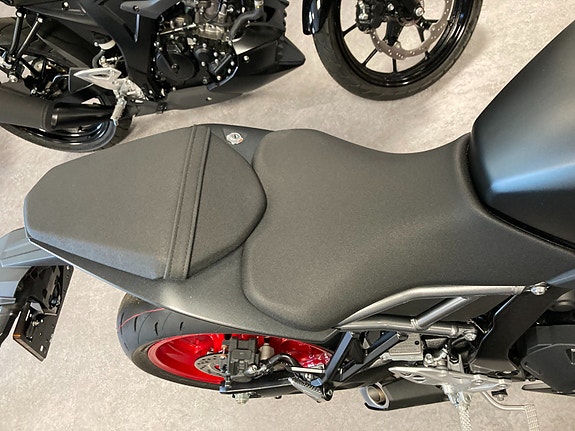 Suzuki GSX-8R Tilbud utstillingsmodell 12 of 30