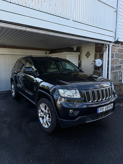 Jeep Grand Cherokee 2 of 13