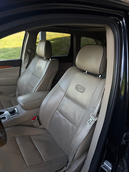 Jeep Grand Cherokee 8 of 13