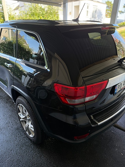 Jeep Grand Cherokee 6 of 13