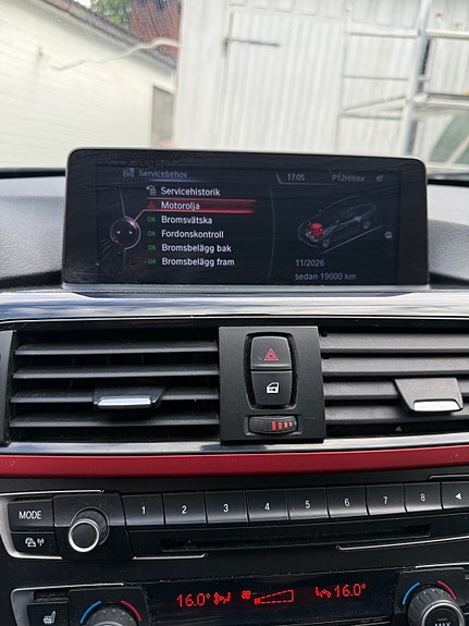BMW 320d 24 of 29