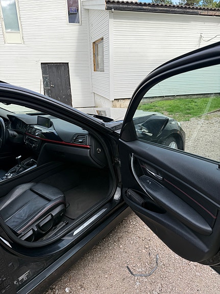 BMW 320d 14 of 29