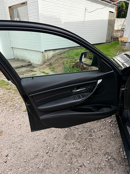 BMW 320d 11 of 29