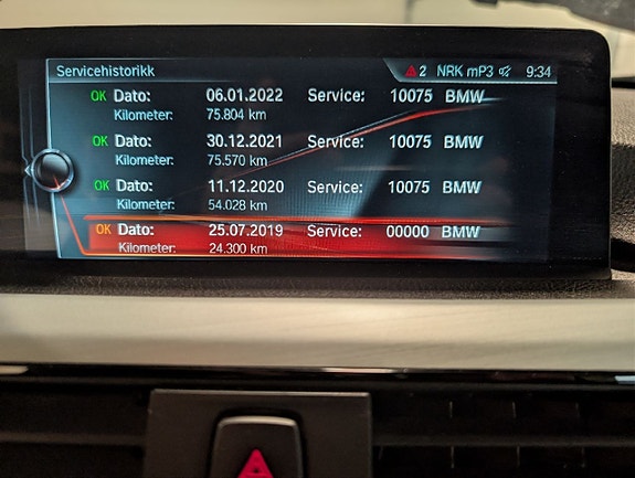 BMW 320i 25 of 30