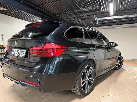 BMW 320i 9 of 30