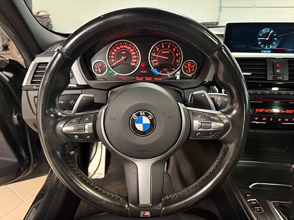 BMW 320i 18 of 30