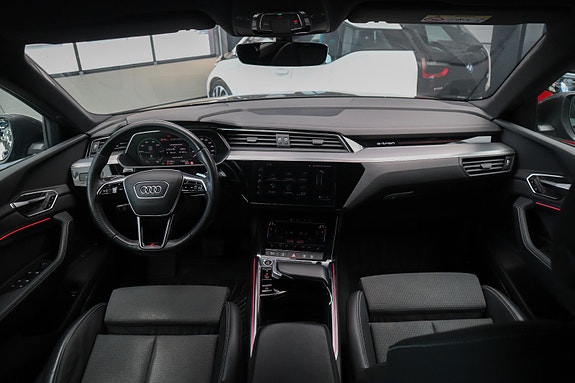 Audi e-tron Sportback 28 of 30