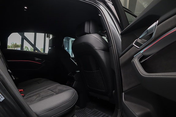 Audi e-tron Sportback 26 of 30