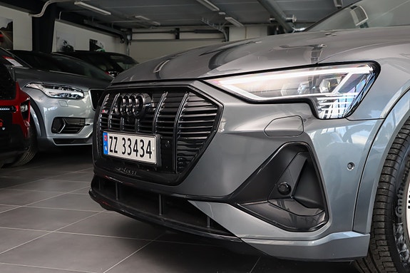 Audi e-tron Sportback 7 of 30