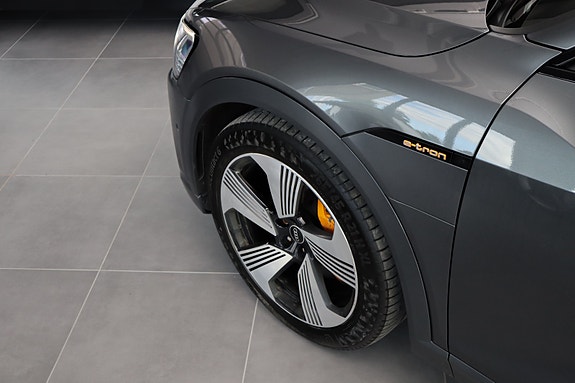 Audi e-tron Sportback 17 of 30