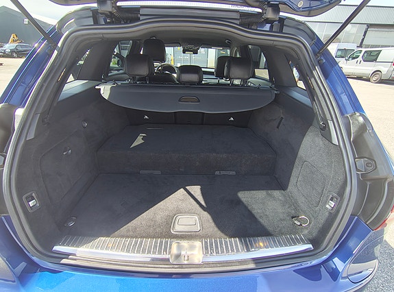 Mercedes-Benz C300 de 16 of 30