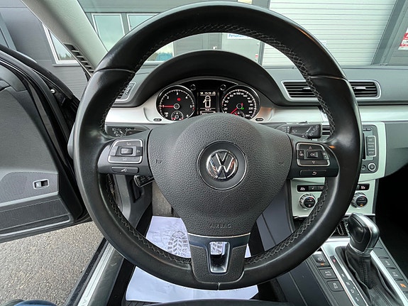 Volkswagen Passat Alltrack 13 of 27