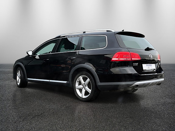 Volkswagen Passat Alltrack 7 of 27