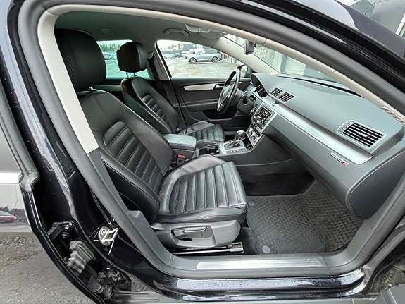 Volkswagen Passat Alltrack 27 of 27