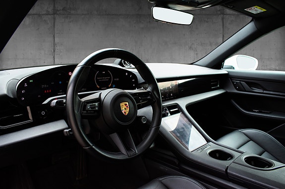 Porsche Taycan 4 20 of 30