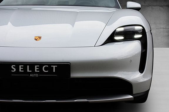 Porsche Taycan 4 6 of 30