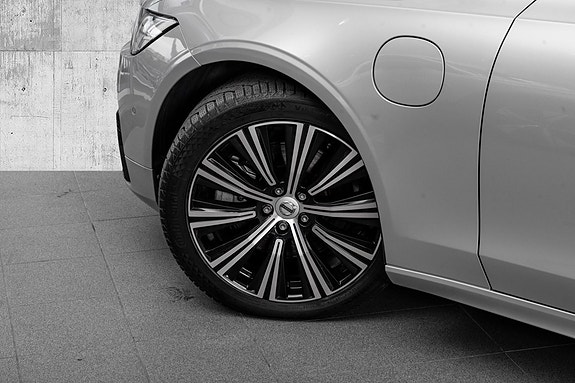 Volvo V90 11 of 30