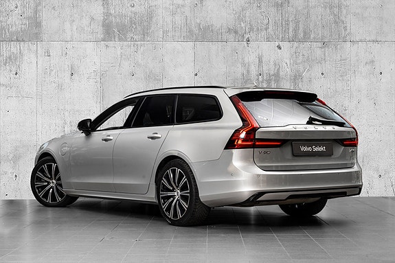 Volvo V90 6 of 30