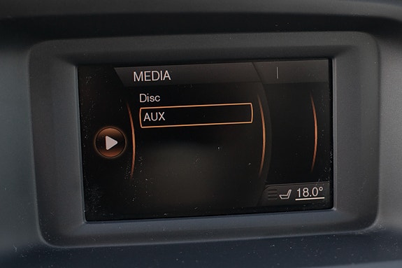 Volvo V40 25 of 30