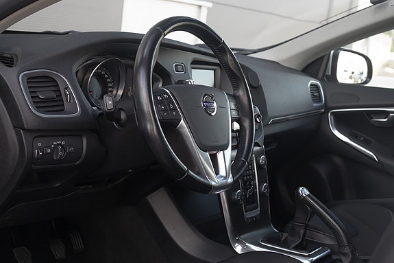 Volvo V40 13 of 30
