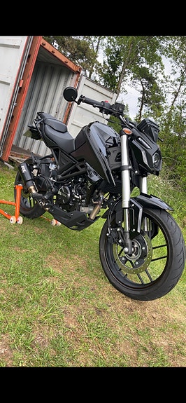VOGE 125 R 2 of 8