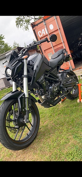 VOGE 125 R 7 of 8