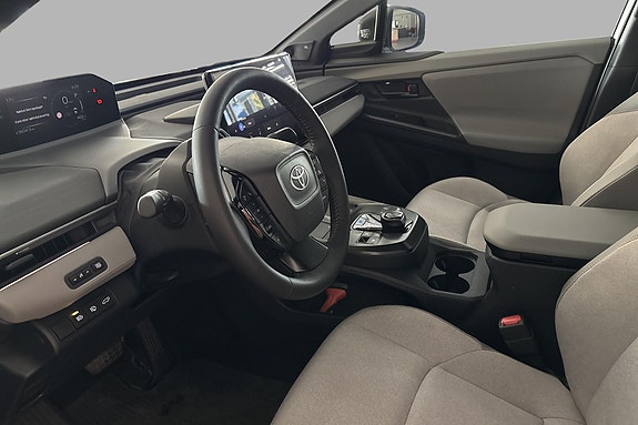 Toyota C-HR+ 9 of 19