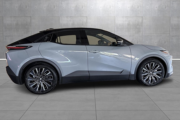 Toyota C-HR+ 6 of 19