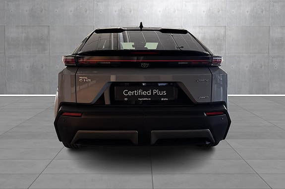Toyota C-HR+ 4 of 19