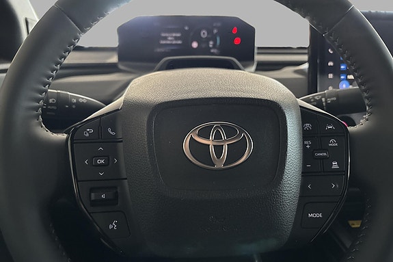 Toyota C-HR+ 11 of 19