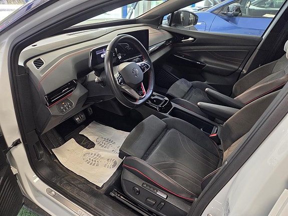 Volkswagen ID.5 GTX 8 of 12