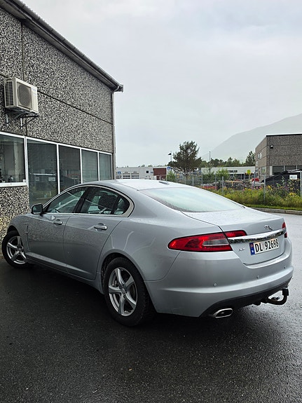 Jaguar XF 3 of 15