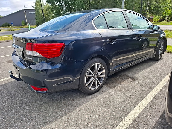 Toyota Avensis 5 of 16