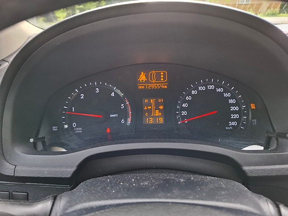 Toyota Avensis 11 of 16