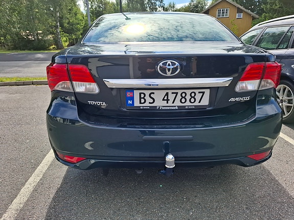 Toyota Avensis 6 of 16
