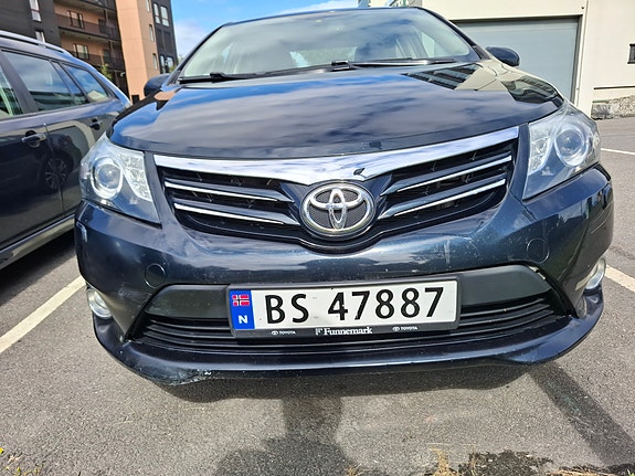 Toyota Avensis 7 of 16