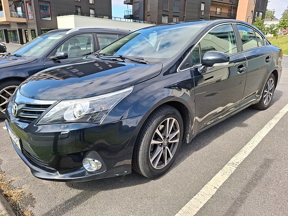 Toyota Avensis 2 of 16