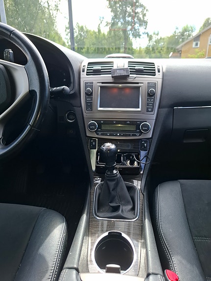 Toyota Avensis 12 of 16