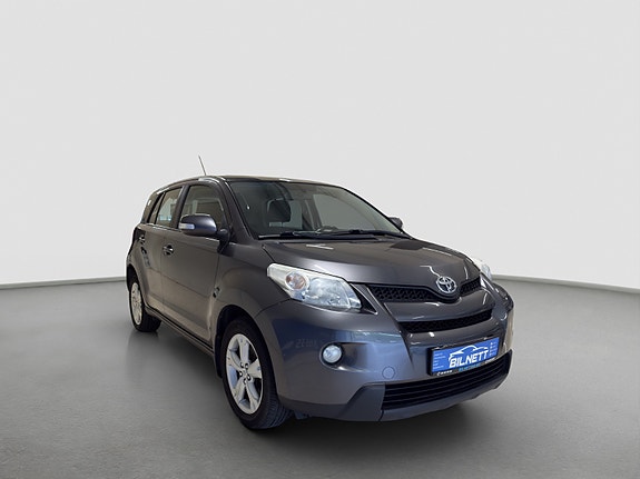 Toyota Urban Cruiser 3 of 25