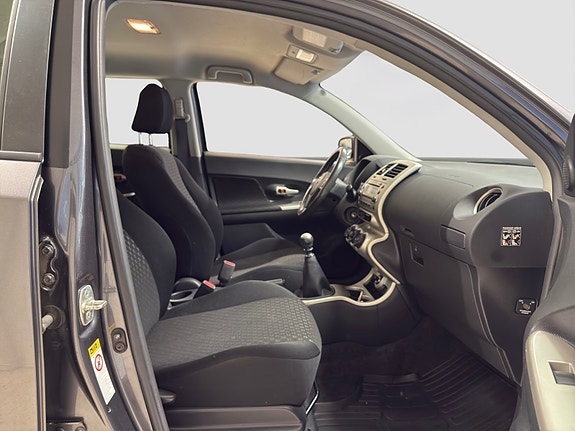 Toyota Urban Cruiser 13 of 25
