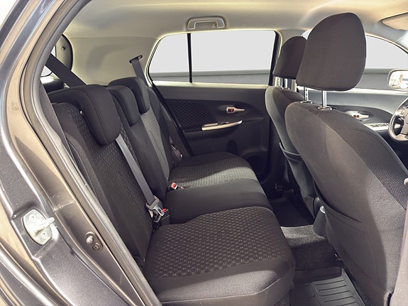 Toyota Urban Cruiser 10 of 25